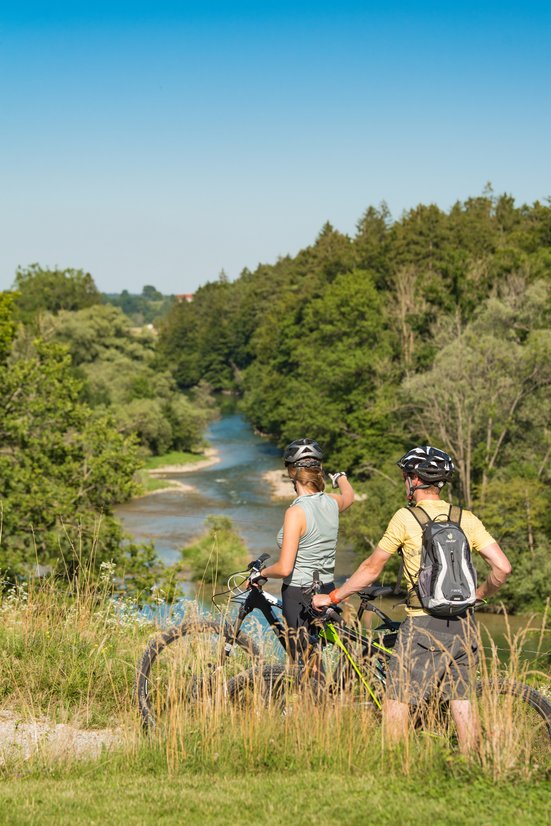 Ausblick genießen bei Radtour Nahe Seebruck