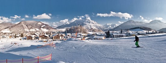 Blick auf das verschneite Ruhpolding