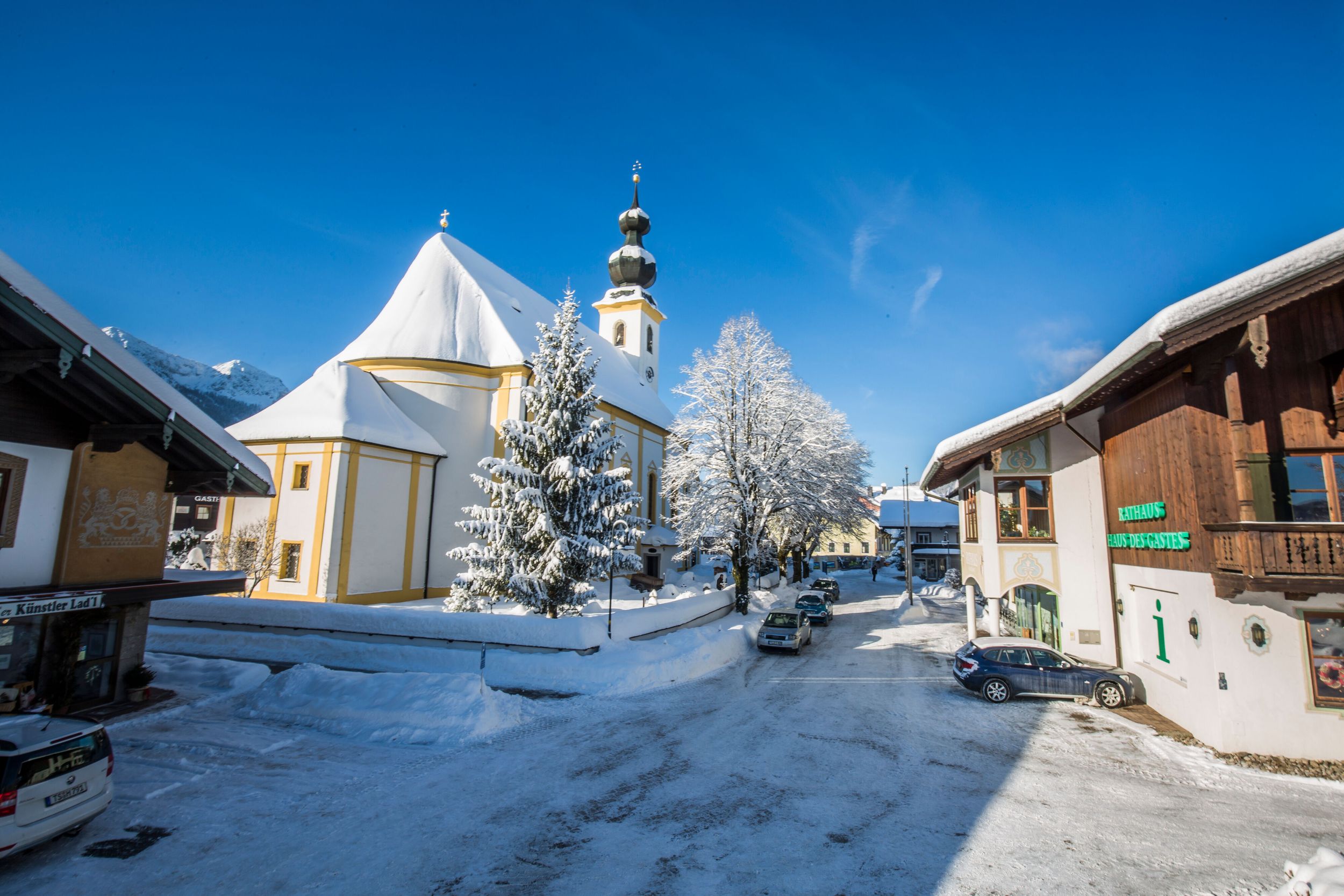 Inzeller Ortsmitte im Schnee